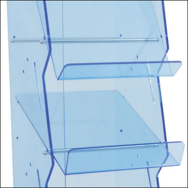 Inquadratura dell'espositore da pavimento Moai in plexiglass azzurro
