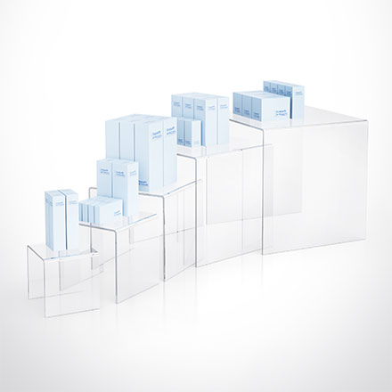 il set di rialzi in plexiglass trasparente nel suo formato standard